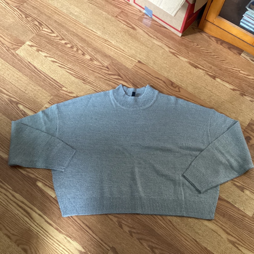 Divided H&M Gray Mock Neck Cropped Pullover  Sweater Size XL